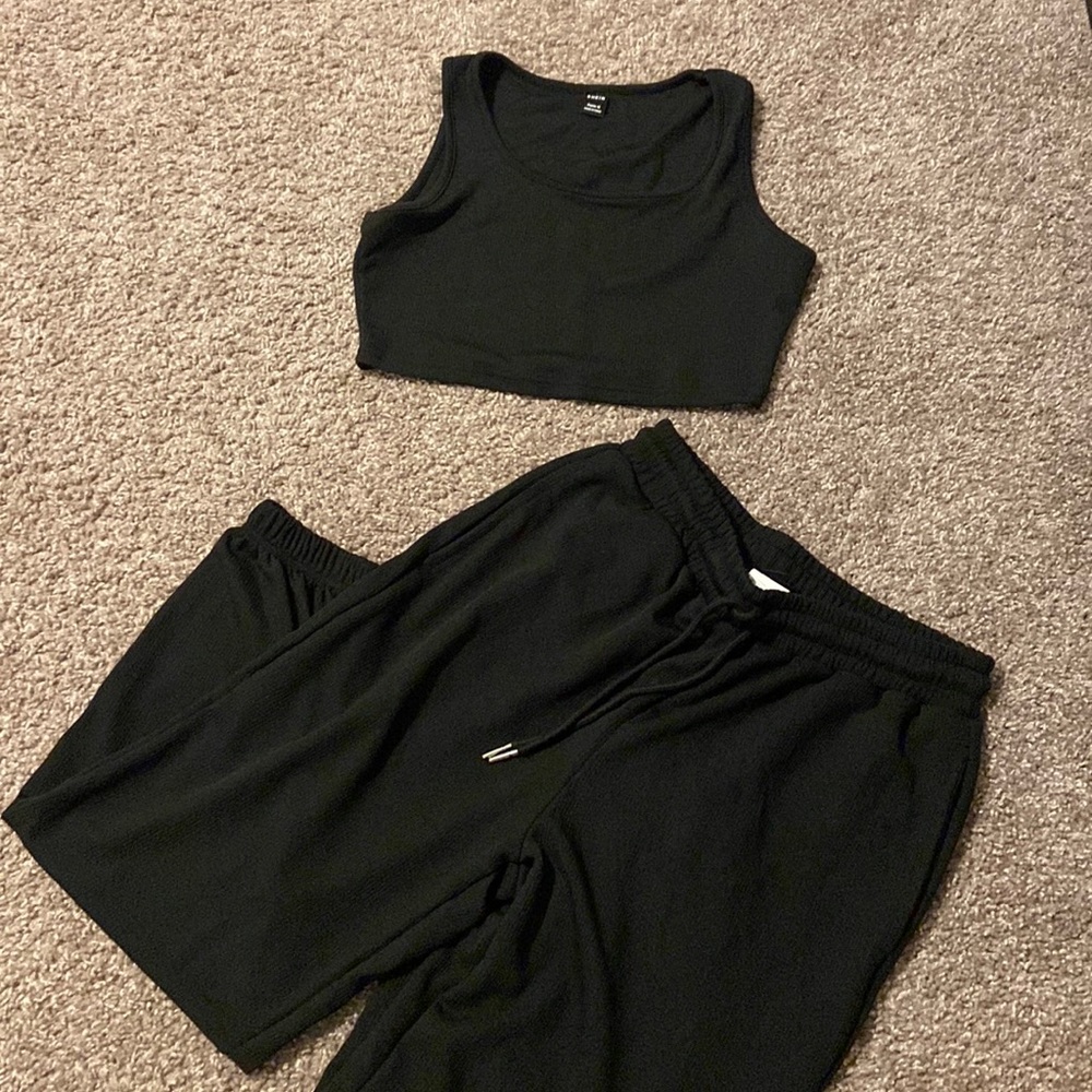 Black 2 piece set